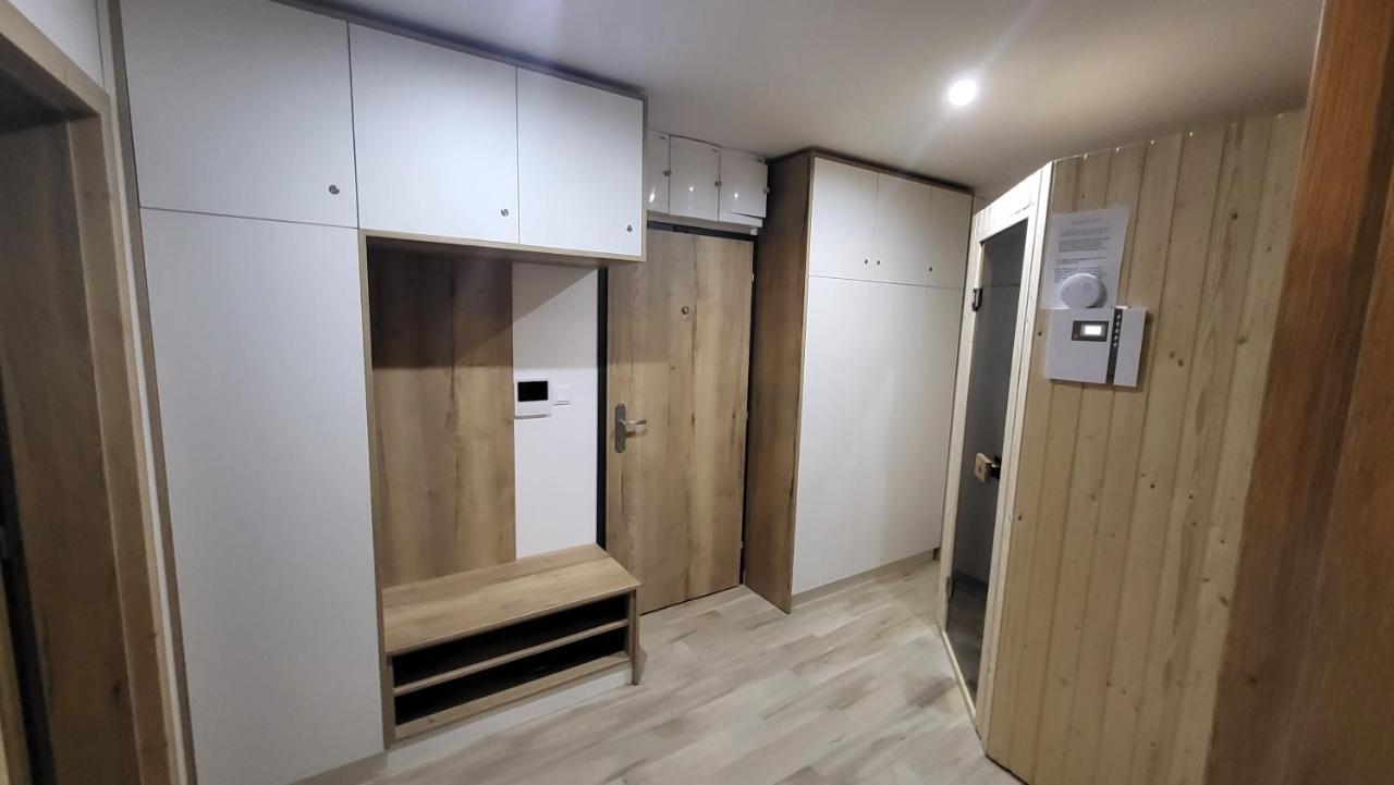 Apartman Nerudovka D 104, Finska Sauna, Garazove Stani Loučná pod Klínovcem Buitenkant foto